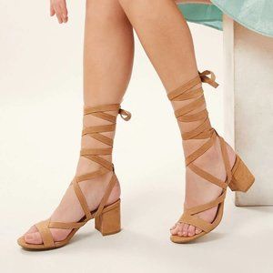 Shein NEW Size 8 Lace Up Ankle Low Chunky Heel Sandals Tan